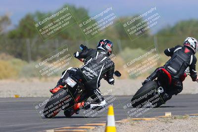media/Sep-25-2023-Moto Forza (Mon) [[81ffa65e0a]]/B-C Group/Session 4 (Turn 2 Backside)/